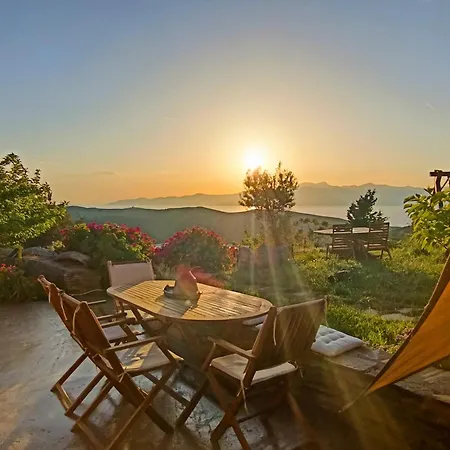 Elissavet Cycladic Stone House With Private Pool, View And Fantastic Sunsets Gavrio